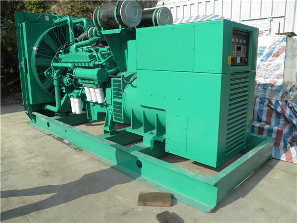 大通发电车出租-柴油发电机散热器怎样散热