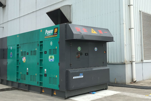 大通燃油滤清器的更换流程是怎样的？