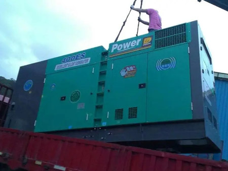 大通柴油发电机组转速不稳定时，如何对发动机进行维护？