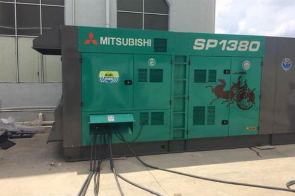 大通为什么有些柴油发电机组的输出电压可以调节？