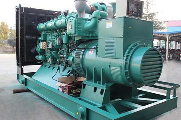 大通工厂发电机应急发电中如何优化燃油储备管理？