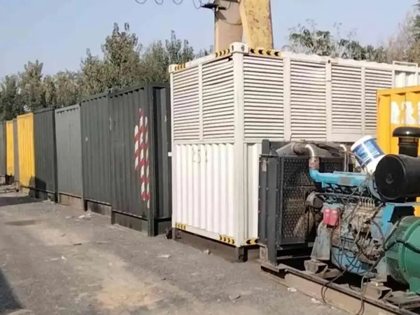 大通200KW柴油发电机机组每小时油耗是多少？