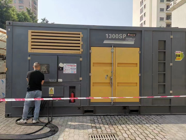 大通500KW发电机组冬季应该配多大的启动电瓶？