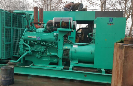 大通发电机组如何判断水冷式机油散热器内部是否需要清洗?